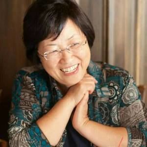 Meet your Posher, Yoonae